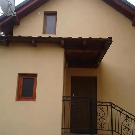 Holiday home Dva Opryshka
